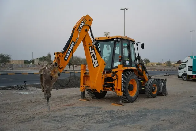 JCB Jackhammer rental Dubai