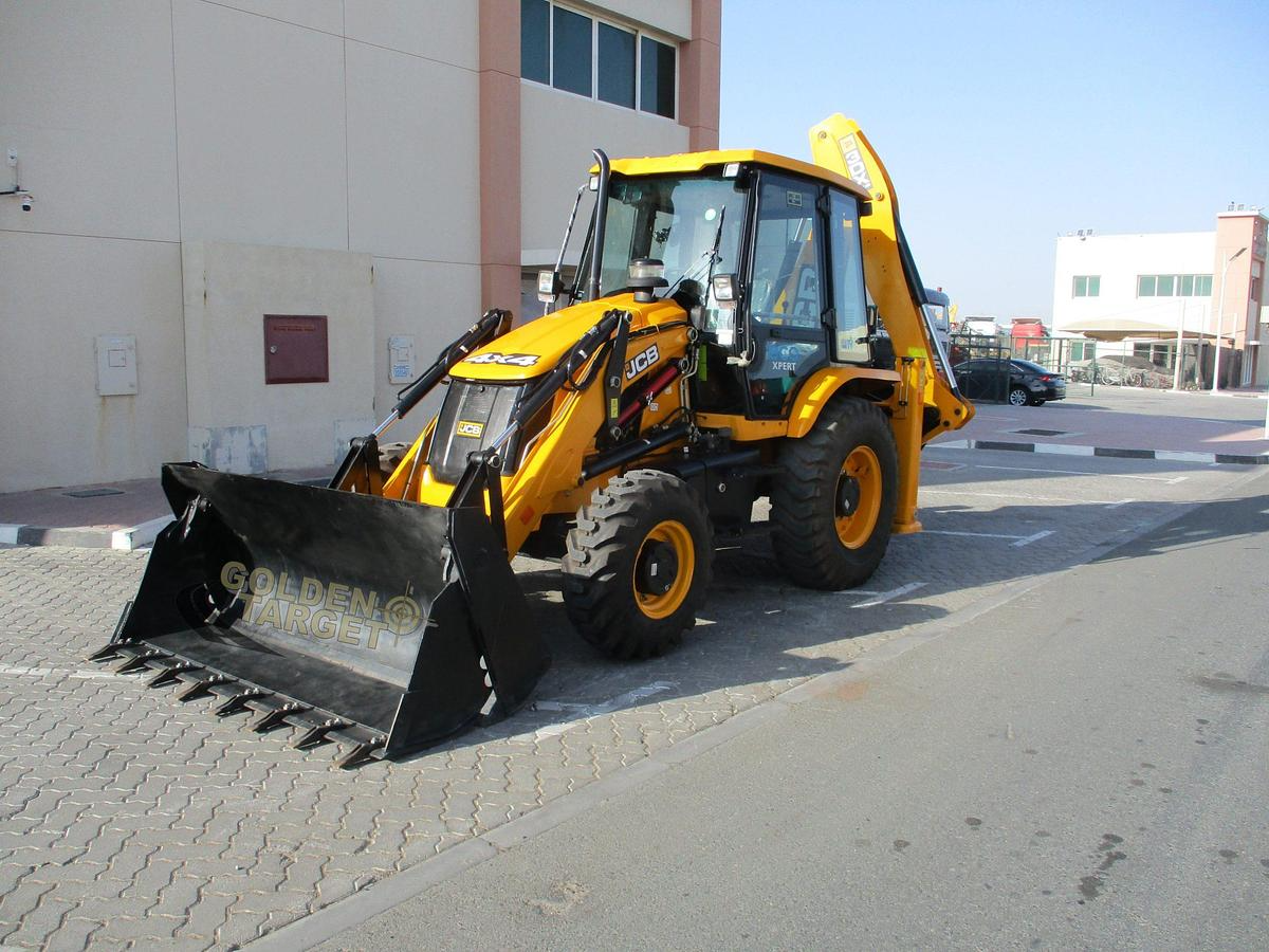 Heavy equipment recovery service Dubai